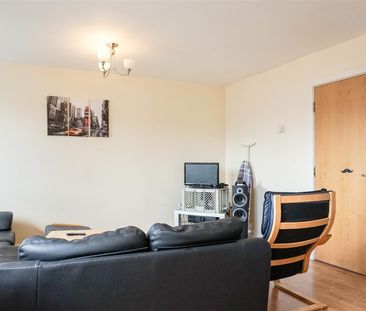 Flat 3b, 21-25 Headingley Ave, Headingley, Leeds, LS6 3EP - Photo 5