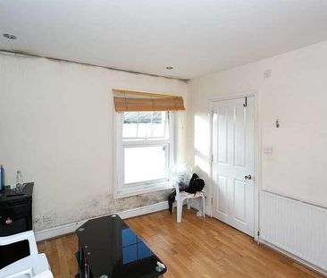 Wd, Watford, WD18 - Photo 3