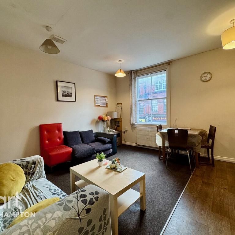 1 bedroom in a flat share to rent - Photo 1
