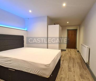 Studio to rent - Photo 2