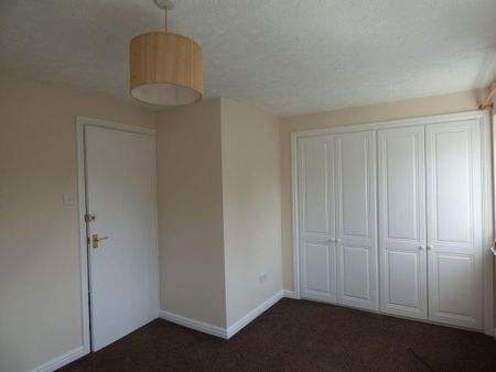 3 bedroom semi-detached house to rent - Photo 4