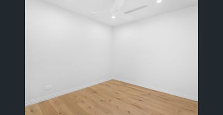 Luxury Beachfront Apartment - Rent increase to $2,200 24th June 2026 - Photo 3