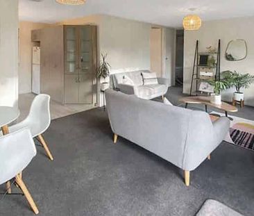 Partly Furnished Standalone House - Photo 5