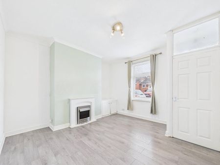 2 bedroom terraced house to rent - Photo 2