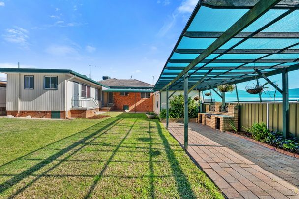 25 Croydon Ave, Tamworth - Photo 1