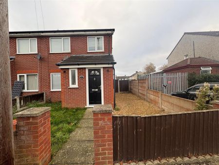 3 bedroom semi-detached house to rent - Photo 4