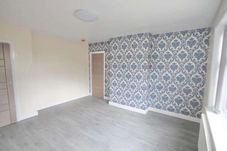 Oak Tree Crescent Oak Tree Crescent, Leeds, LS9 - Photo 4