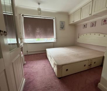 Roe Green Close, Hatfield - Photo 2