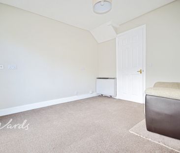 2 bedroom end of terrace house to rent - Photo 3