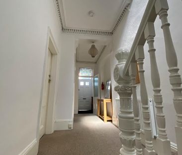 6 bedroom terraced house to rent - Photo 4