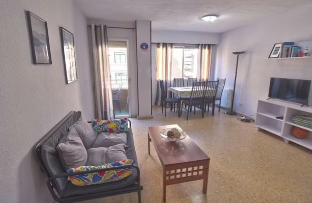 Carrer de Polo y Peyrolón, Valencia, Valencian Community 46021 - Photo 1