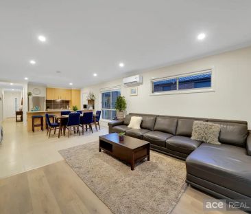 12 Tramway Street, Point Cook VIC 3030 - Photo 4