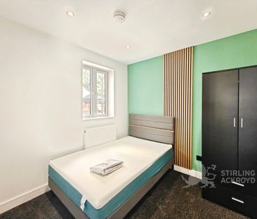 The Chase, Guildford, Surrey, GU2 7UB - Photo 2