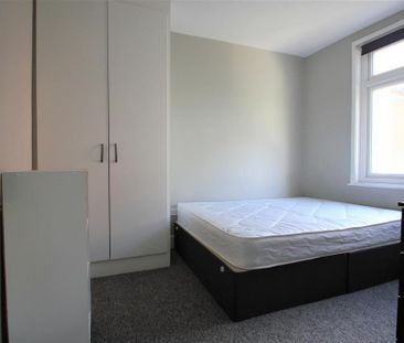 4 bedroom house to rent - Photo 3