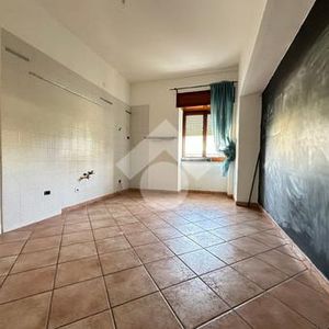 Trilocale in affitto - Photo 2