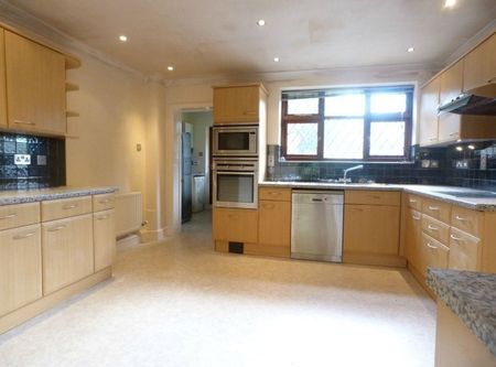 Churchfields Avenue, WEYBRIDGE, KT13 - Photo 5