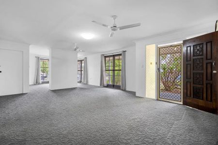 “FANTASTIC LOCATION IN RACEVIEW WITH WRAP AROUND VERANDAH” - Photo 3