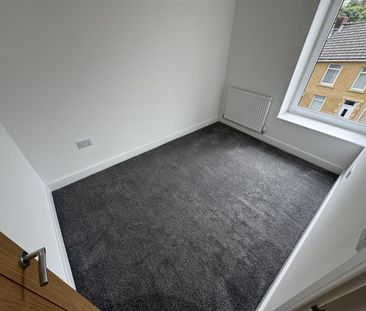House - Semi-Detached For Rent Stepney Street, Swansea - Photo 6
