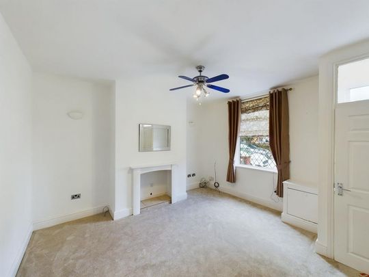 2 bedroom terraced house to rent - Photo 1