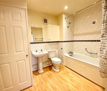 Keeping Row, Fore Street, Chard, Somerset, TA20 - Photo 5