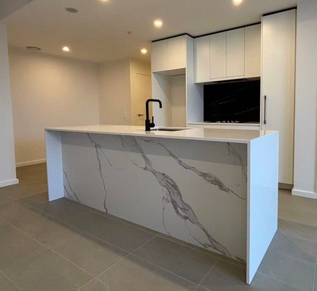 Brand New TWO Bedroom Apartment in Melrose Park Village Ready to move in - Premium Finishes Throughout! - Photo 4