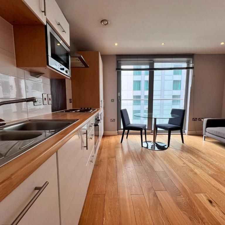 Studio to rent - Photo 1