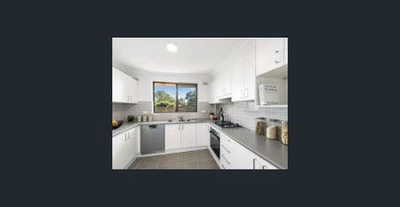 Oversized Garden Apartment - Photo 4