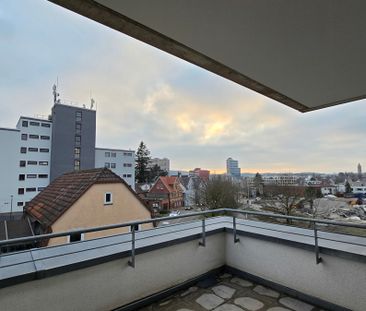 FÜR SENIOREN: 2,5 Zimmer Penthouse Wohnung - barrierefrei mit Aufzu... - Photo 1