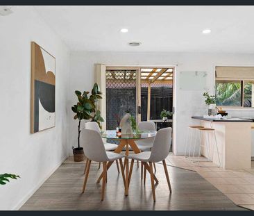 COMFORTABLE LIVING IN CONVEINET CARRUM DOWNS LOCATION! - Photo 4