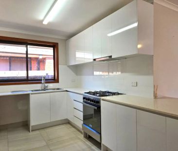 “Spacious Family Home in Wyndham Vale” - Photo 3