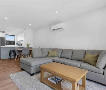 Modern 3-bedrooms, 2-bathrooms, with Private Outdoor Space! - Photo 1
