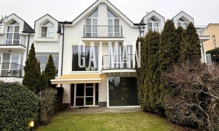 Prenájom - 5i rodinný dom v súkromnom areáli na Kolibe, BA III., Trinásta ul., 240 m2 - Photo 4