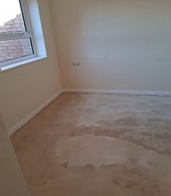 1 Bed Flat, Pine Lodge, L4 - Photo 1