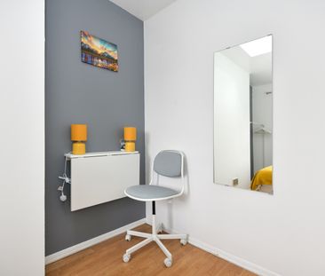 4 Bed Terraced House, Nursery Road, SW9 - Photo 6