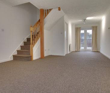2 bedroom terraced house to rent - Photo 2