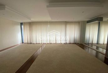 Apartamento T5 em Porto