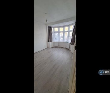 4 bedroom terraced house to rent - Photo 1