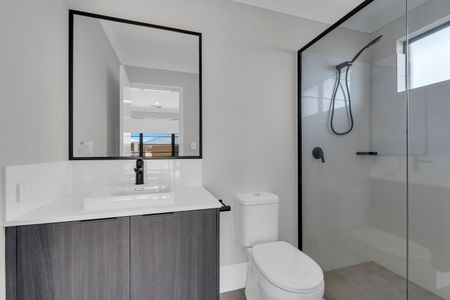 Four Bedroom Home in Whitby - Photo 5