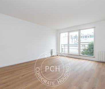 T3 vide, avec parking en option, rue Pouchet, - Photo 2