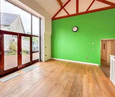 3 bedroom barn conversion to rent - Photo 2