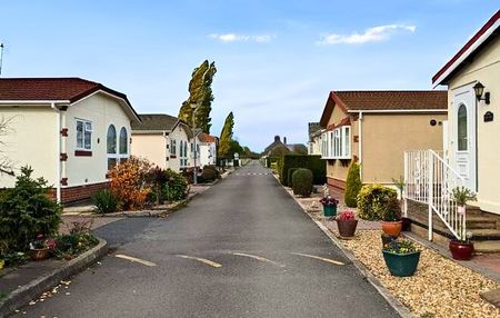 Greenacres Park (Nottinghamshire) - Photo 5