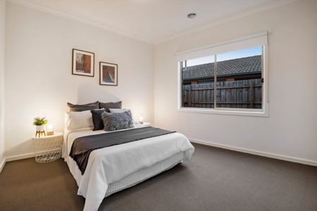 Modern Living in Mill Park - Photo 2