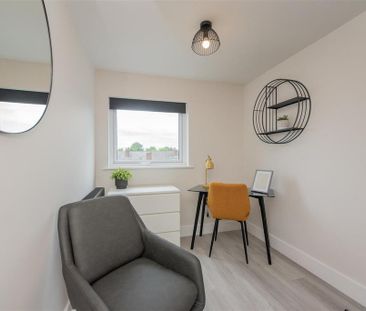 1 bedroom in a house share to rent - Photo 5