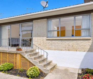 Lovely 2 bedroom unit - Photo 5