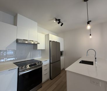 ⭐ APPARTEMENT 4 1/2 MODERNE ET NEUF - Photo 1