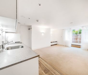 London Road, Reading, RG1 5AG - Photo 1