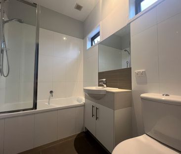 8/16 Shepparson Avenue, Carnegie VIC 3163 - Apartment For Rent | Do... - Photo 2