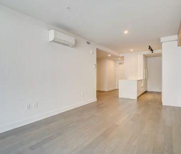 350 Rue Eleanor, #503 - Photo 1