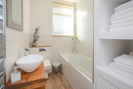 2 bedroom terraced house to rent - Photo 2