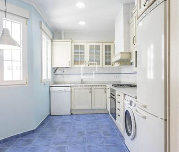 3 Bedroom penthouse with 20m² terrace for rent in El Pla del Real, ... - Photo 6